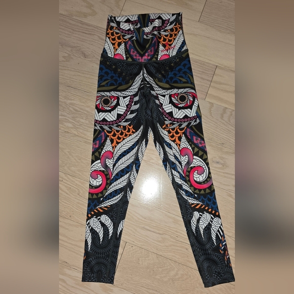 ONE LOVE- Colorful Patterned Leggings - Picture 1 of 3